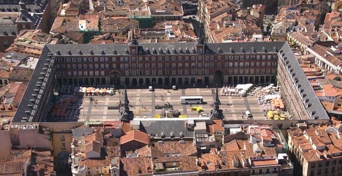 8plaza_mayor_madrid.jpg