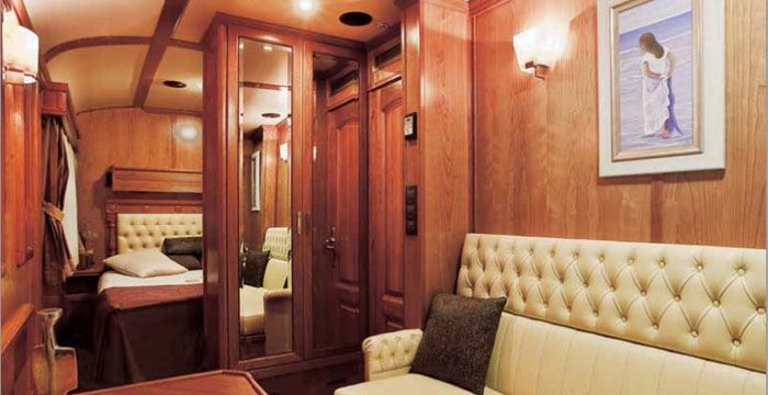 The-transcantabric-luxury-train-700